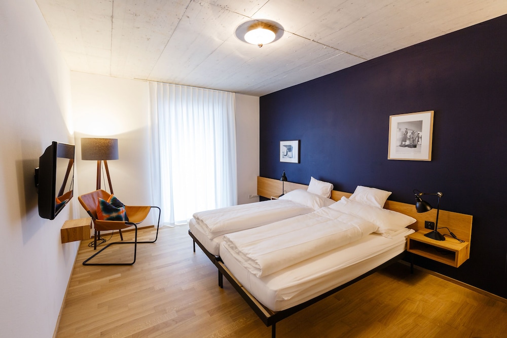 Hotel ZwiBack 5/25