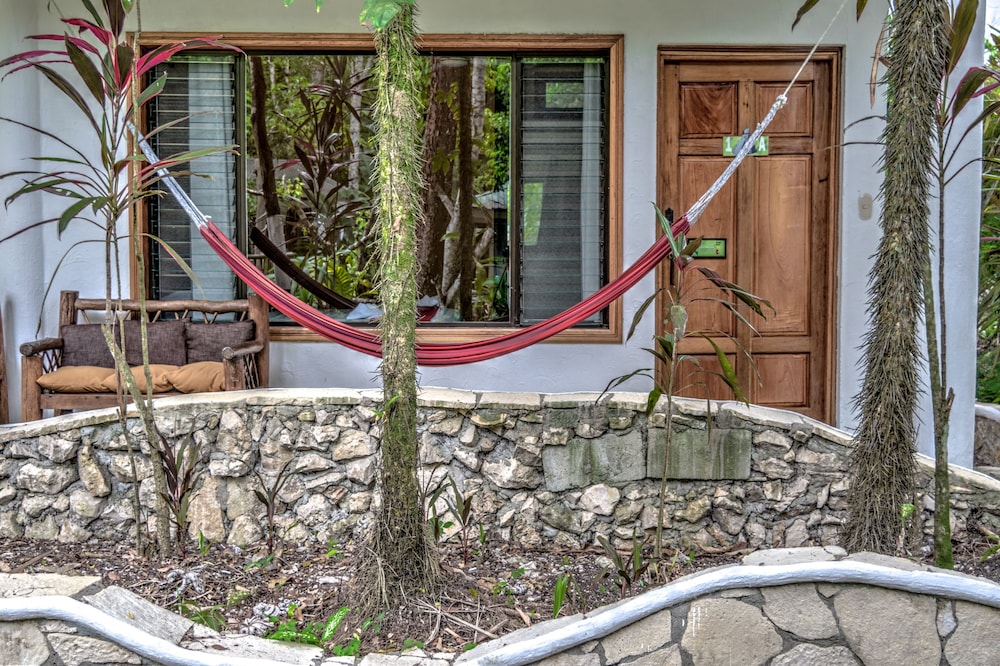 Hotel Jaguar Inn Tikal 59/70