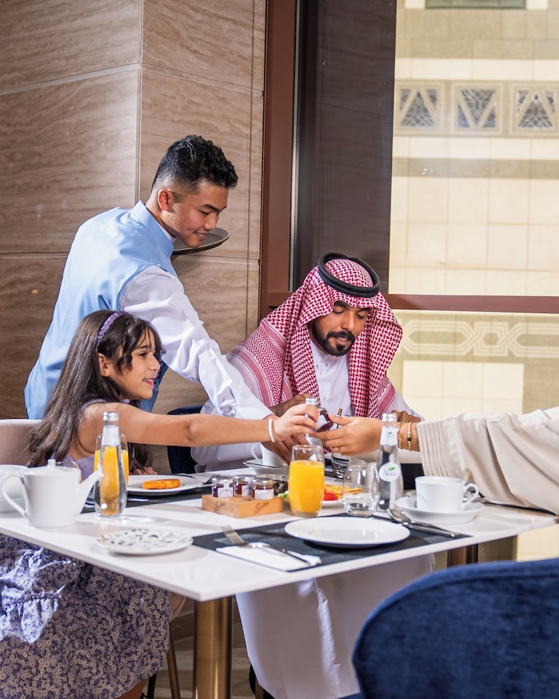 Makarem Burj Al Madinah 39/50