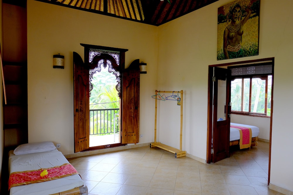 Dukuh Village Homestay & Villas 49/72