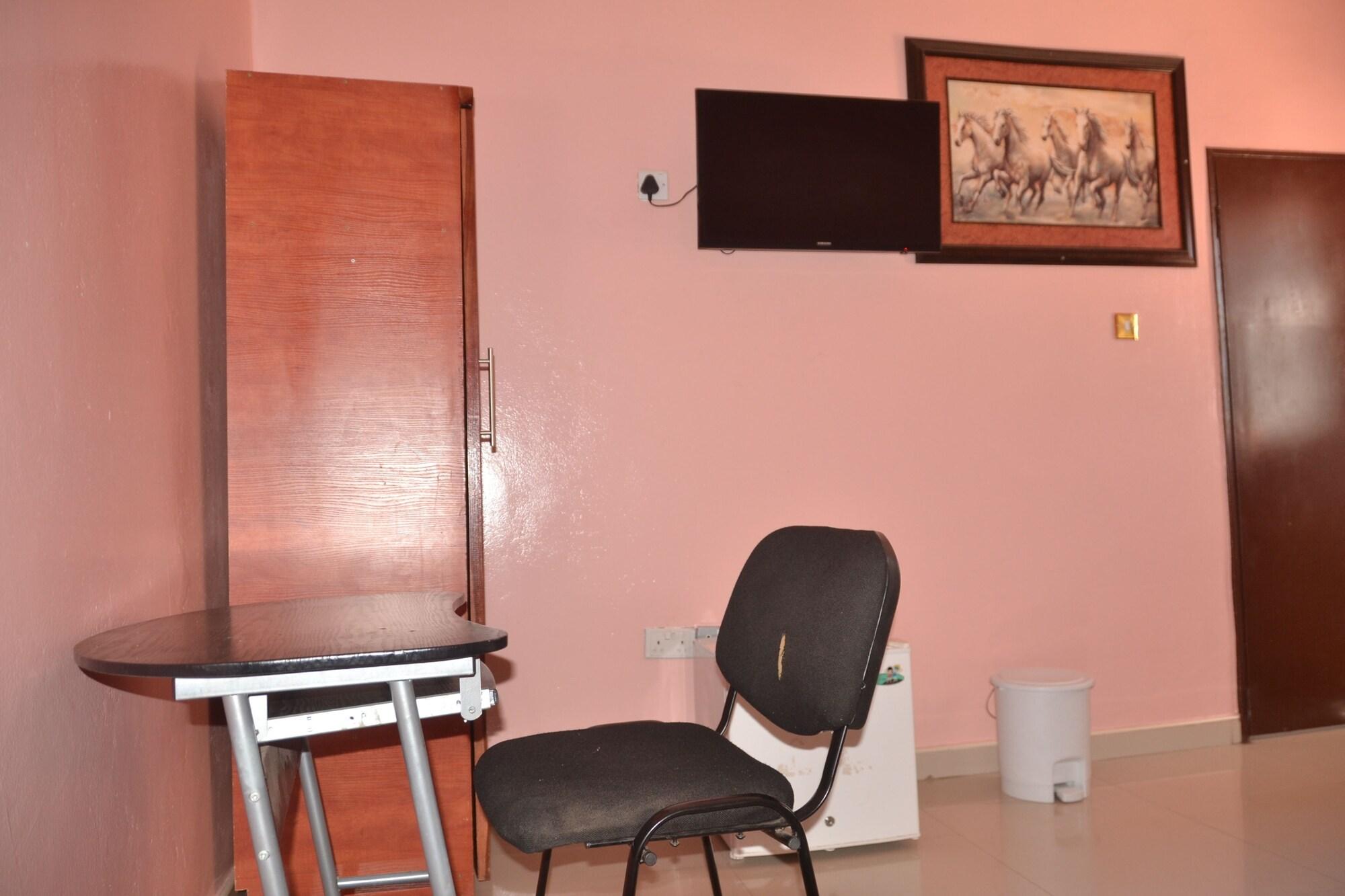 Sikalongo Lodge 6/9