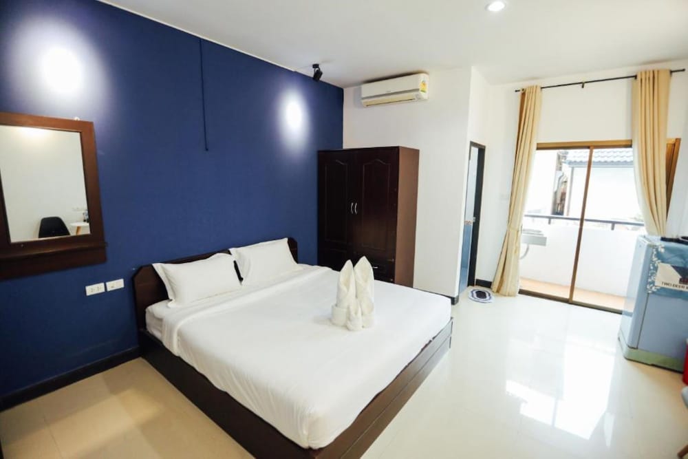 RoomQuest Patong Phuket 16/50