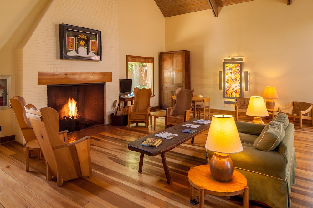 New Harmony Inn Resort & Conference Center 21/49