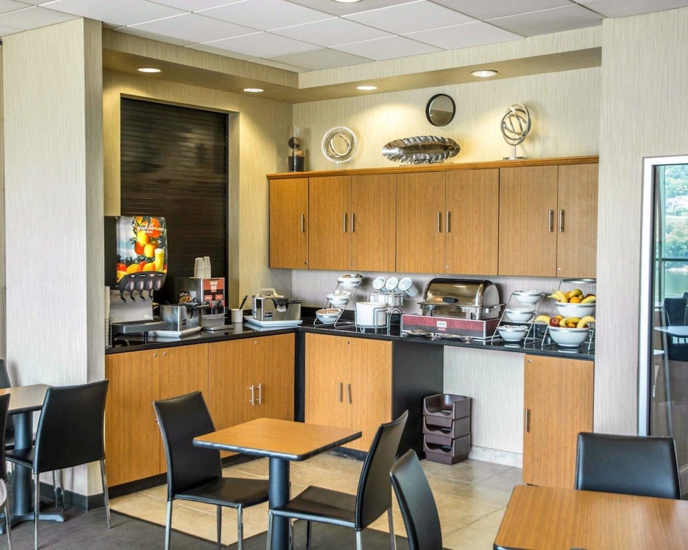 Fairfield Inn & Suites Newport Cincinnati 27/36