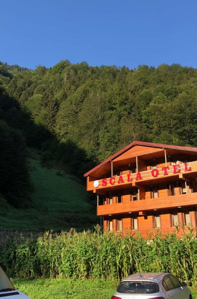 Scala Hotel 4/48