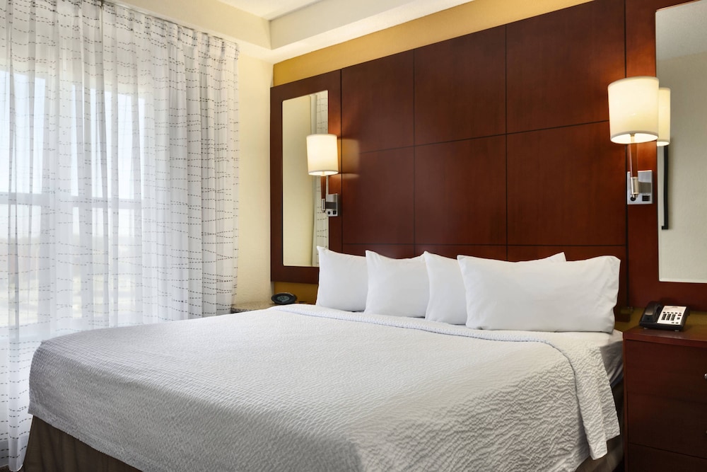 Residence Inn Greensboro Airport 11/51