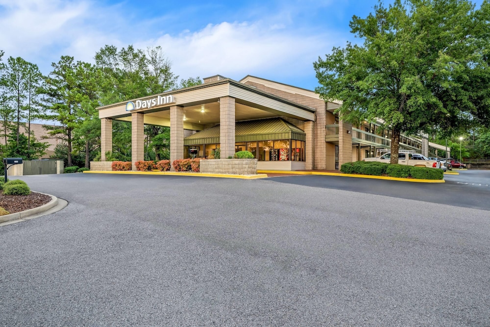 Days Inn by Wyndham Hoover Birmingham 49/56