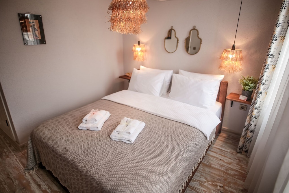 Ayvalik Palacitta Guesthouse 11/22