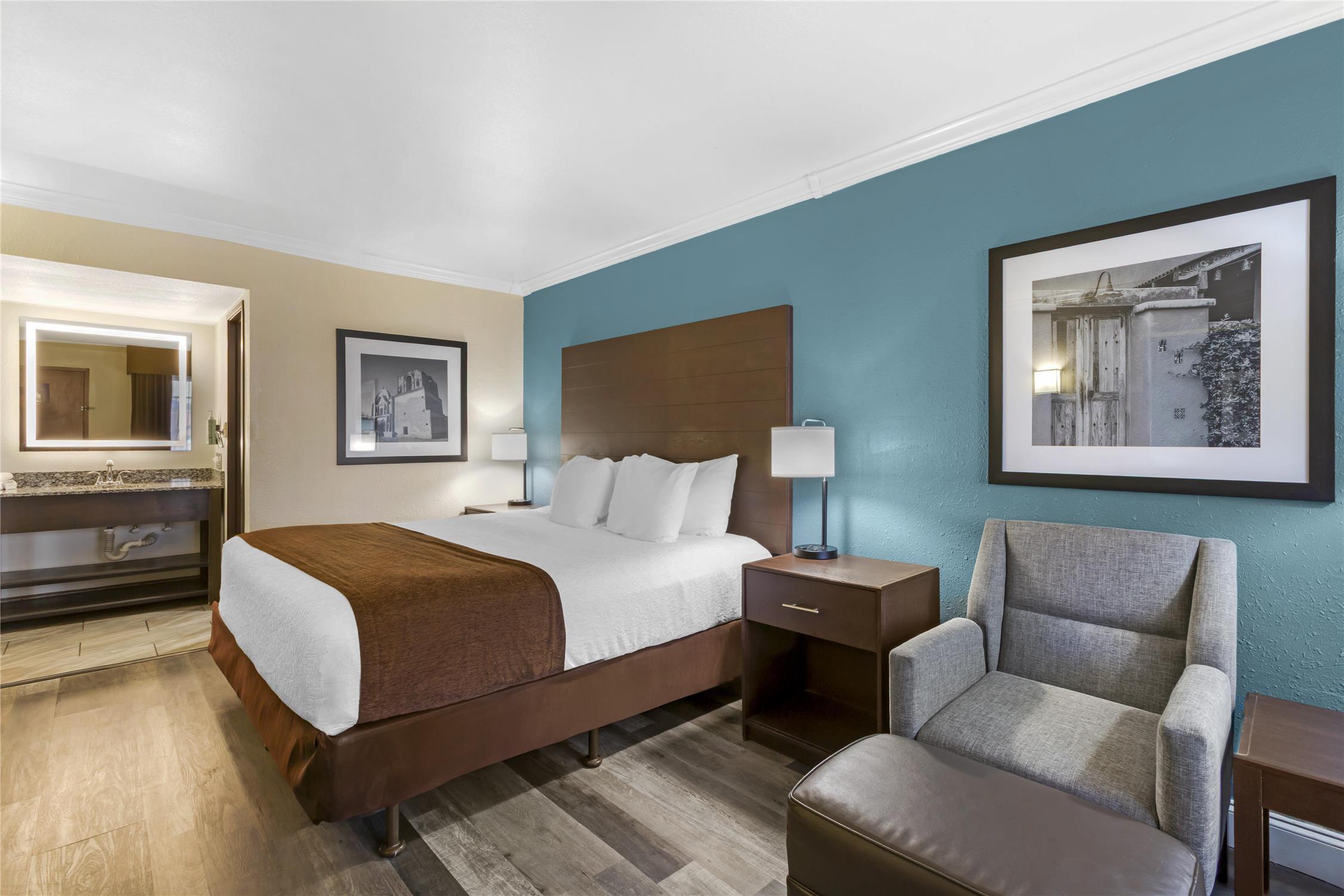 Best Western InnSuites Tucson Foothills Hotel & Suites 8/21