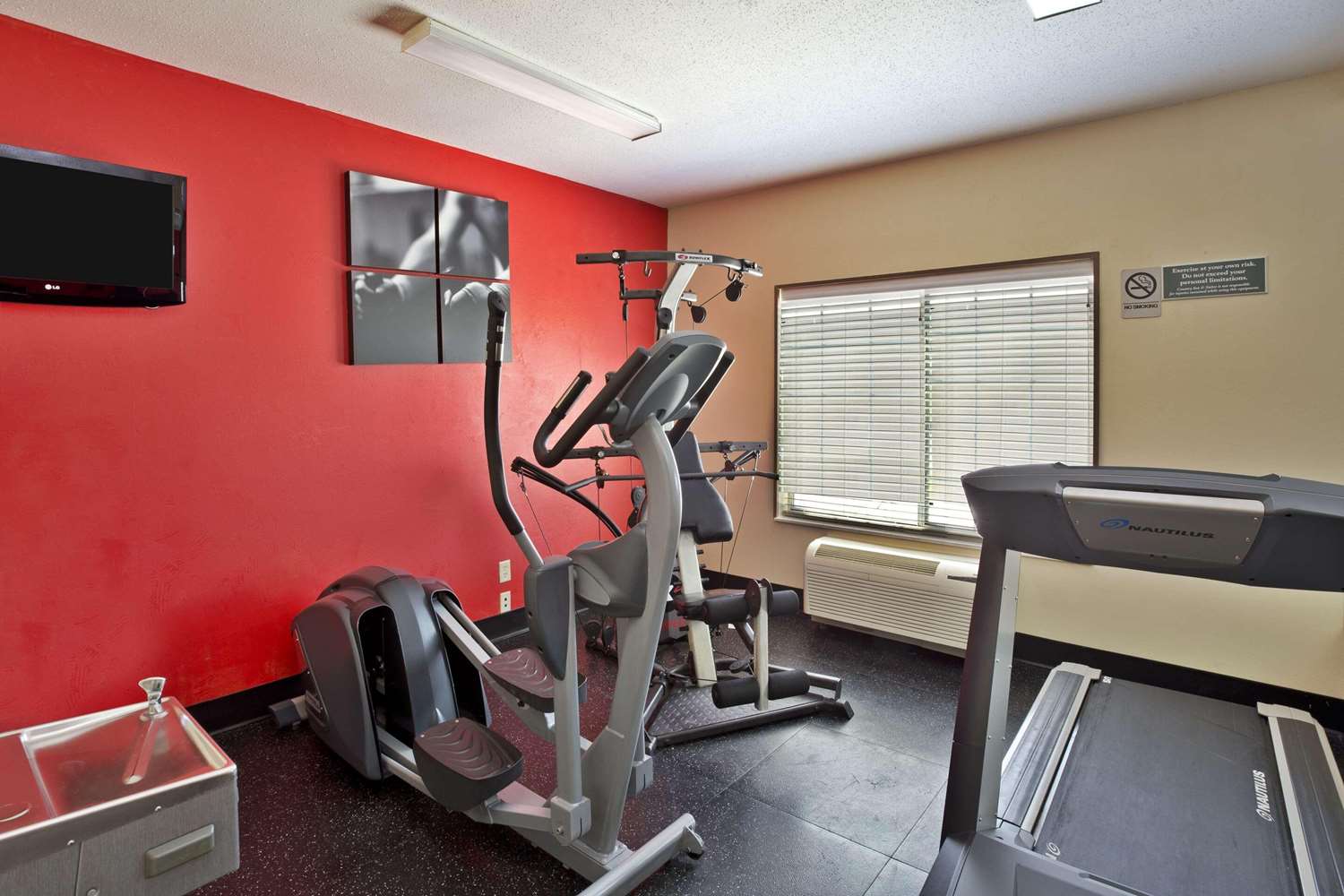 Country Inn & Suites by Radisson, Marion, OH 3/7