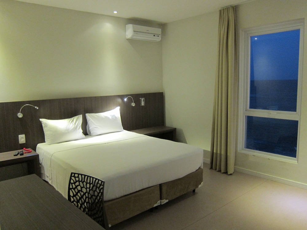 B Hotel 14/50