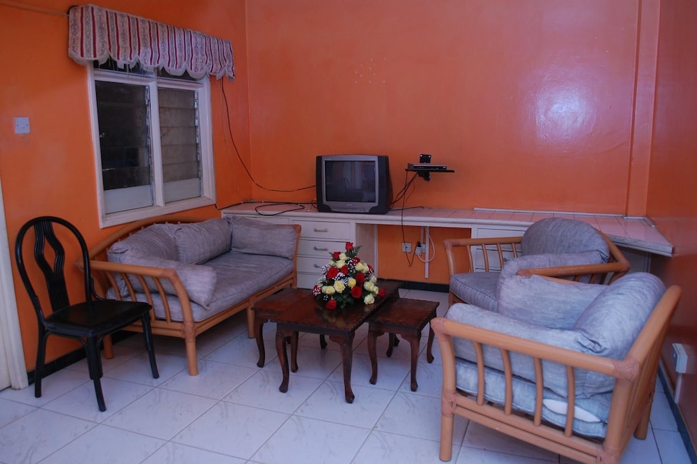 Nairobi Glory Palace Hotel Ltd 34/50