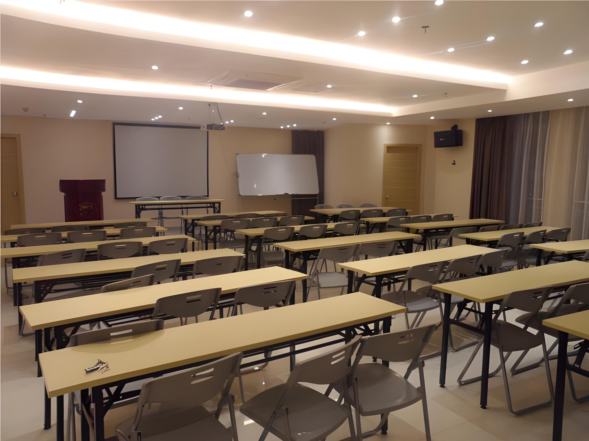 City Comfort Inn Zhongshan Xingbao Branch 44/50