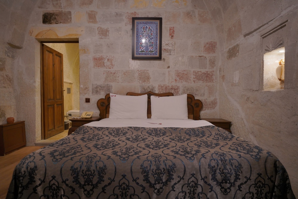 FAIRYLAND CAVE HOTEL 17/50