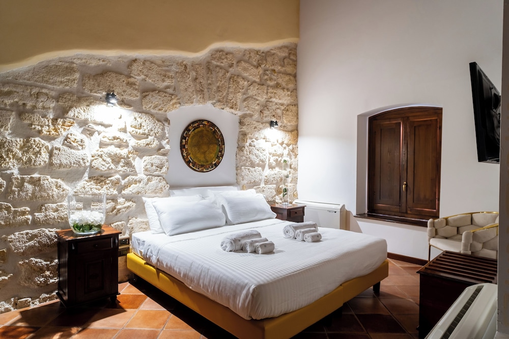 GRAND HOTEL LA BATIA 28/60