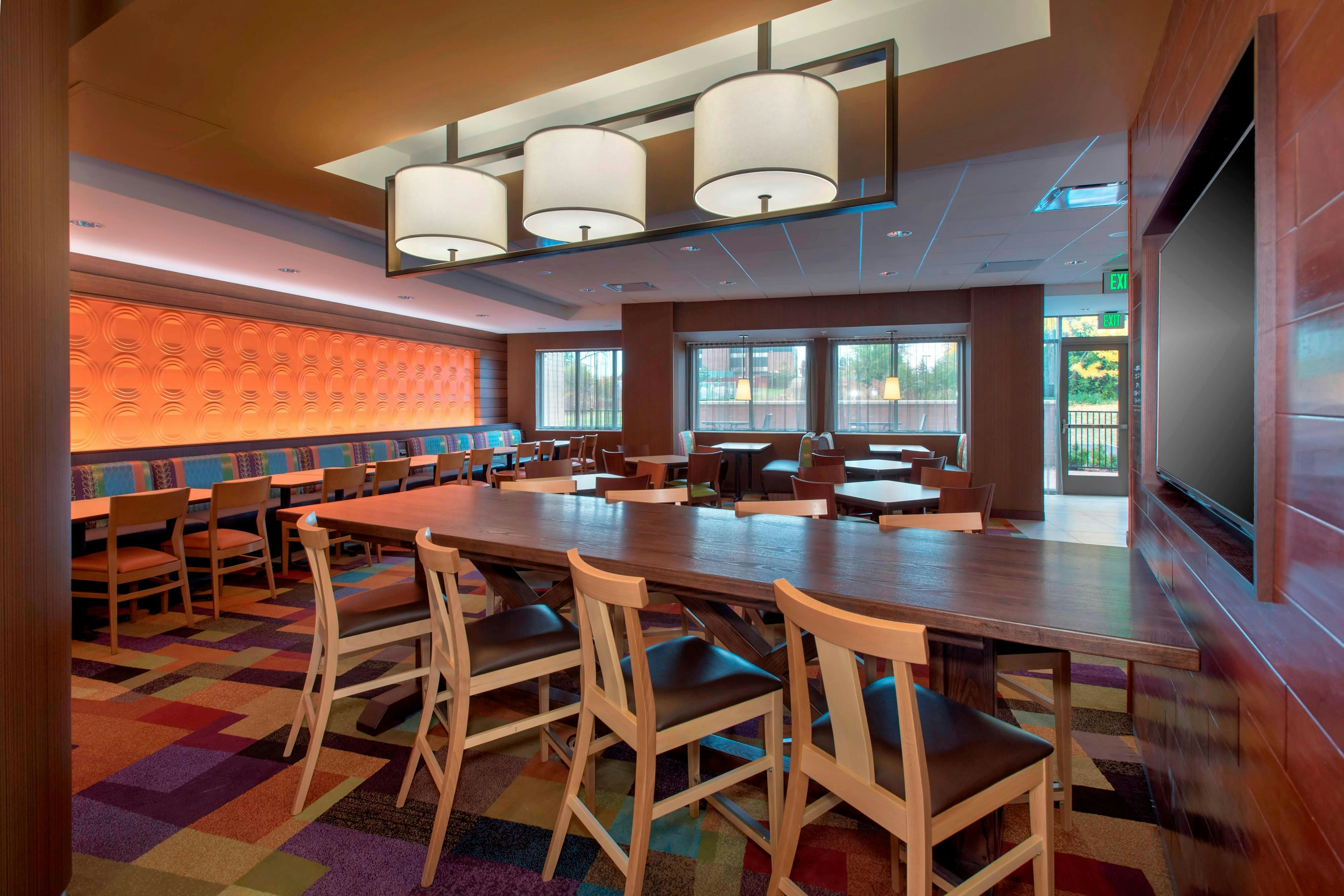 Fairfield Inn And Suites Syracuse Carrier Circle 26/39