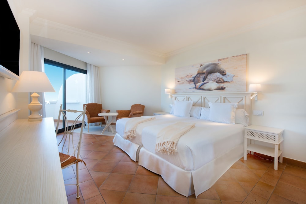 Room, Twin Beds
