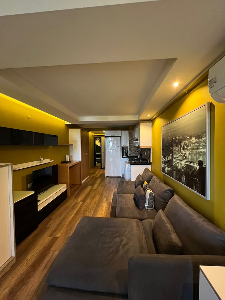 Deluxe Residence 39/57