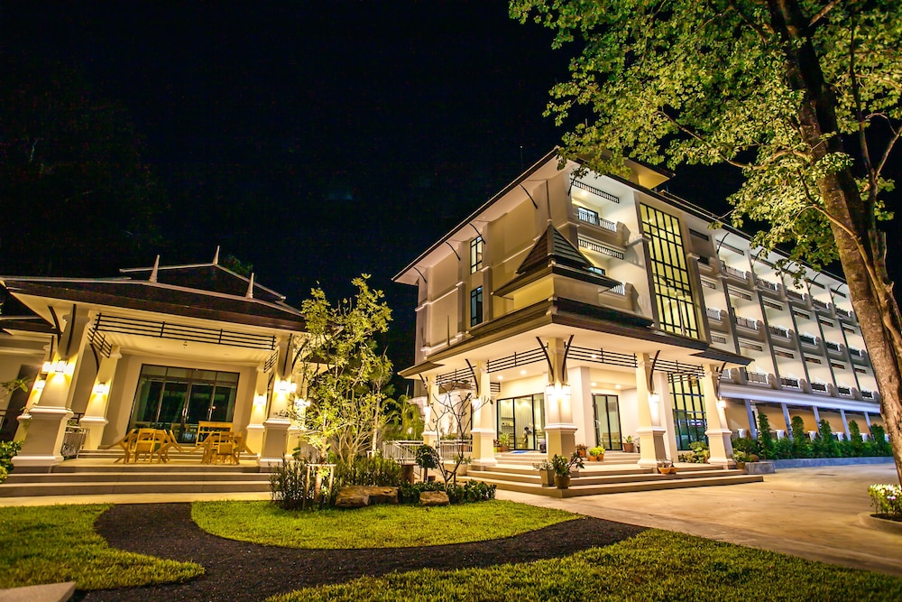 Wanarom Residence Hotel photo1