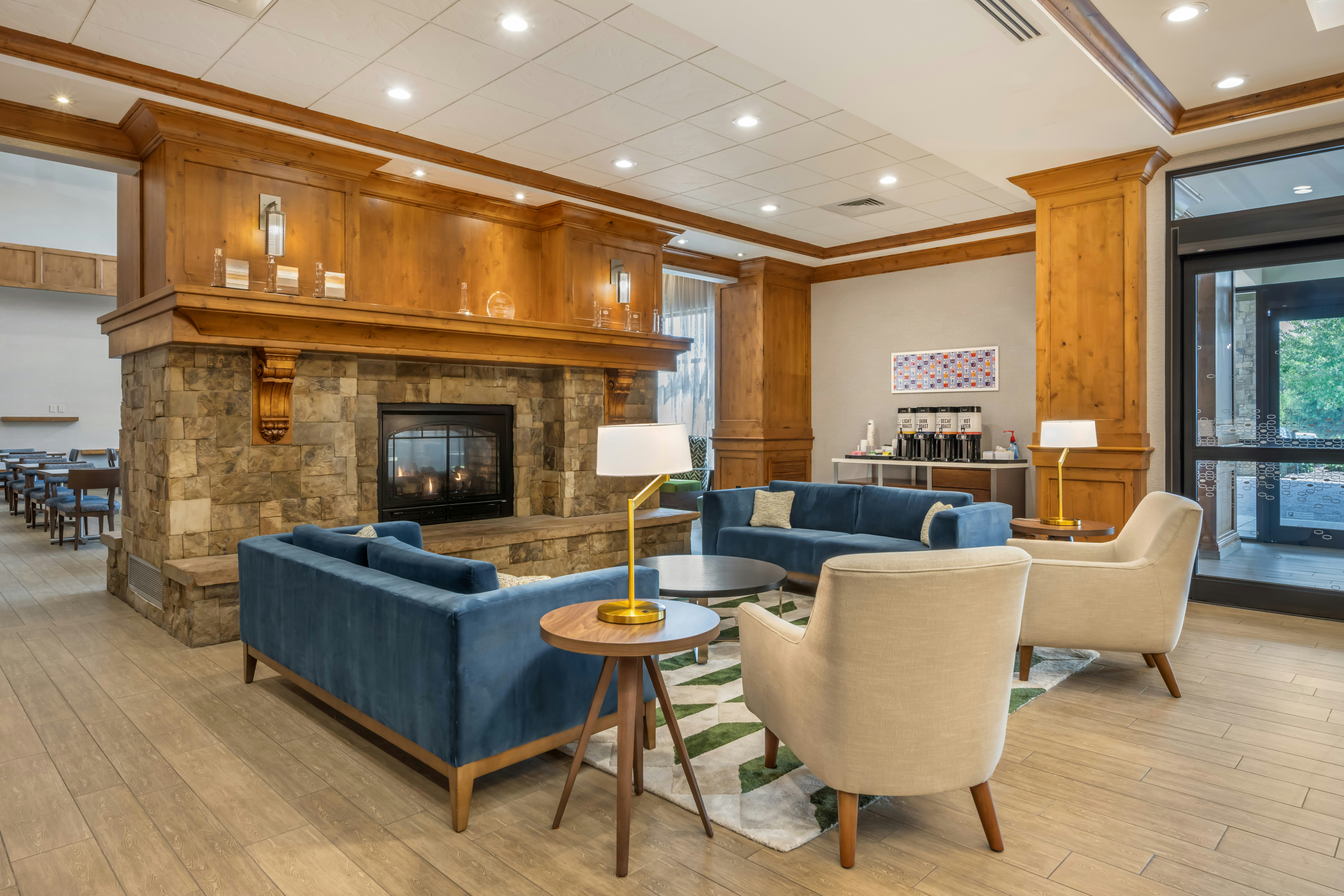 Hampton Inn and Suites Coeur D Alene 25/45