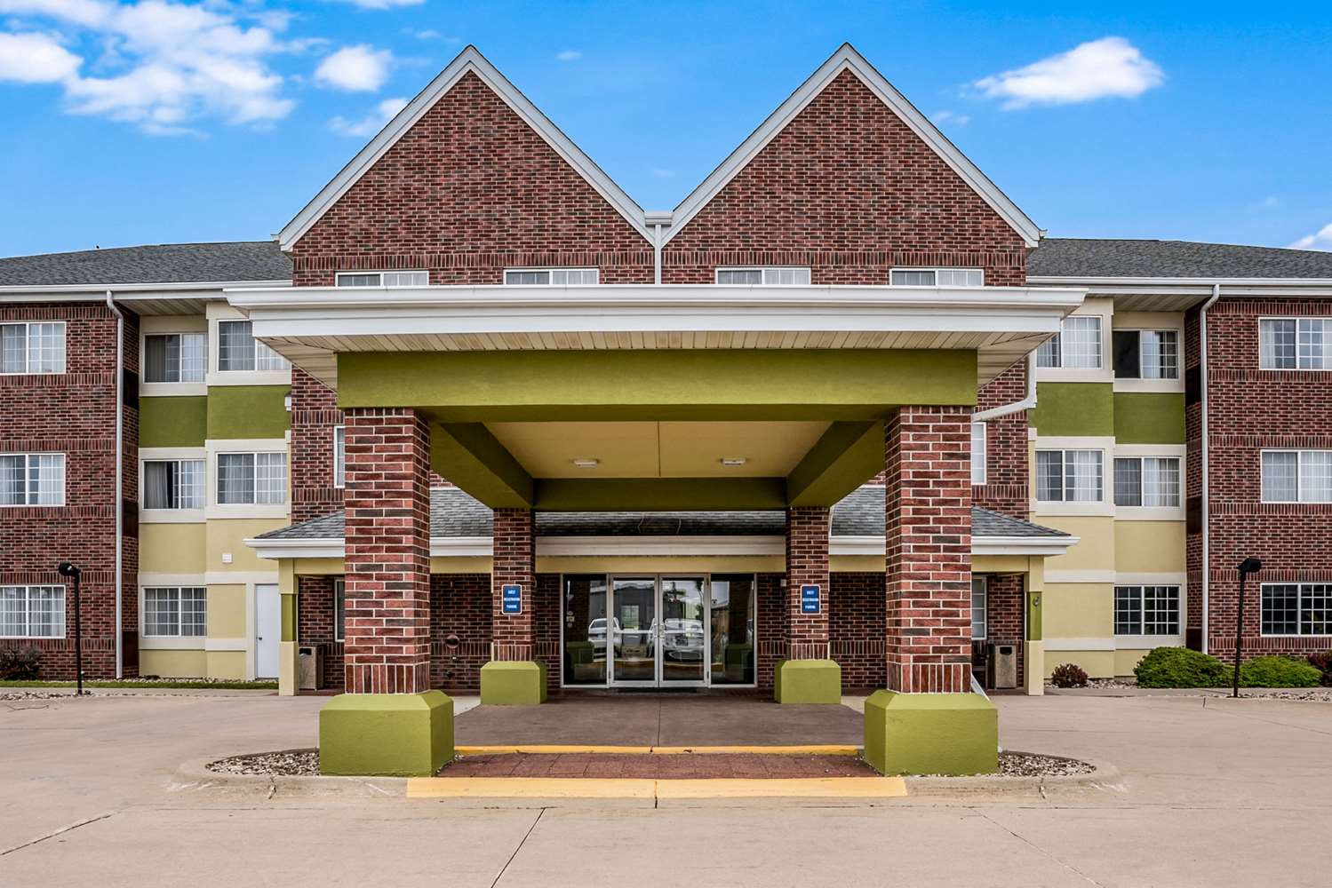 MainStay Suites Cedar Rapids North - Marion 1/22