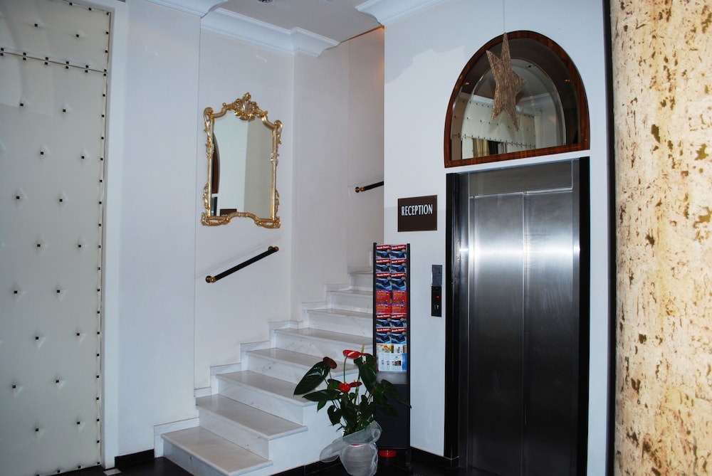 Athens Lotus Hotel 7/47