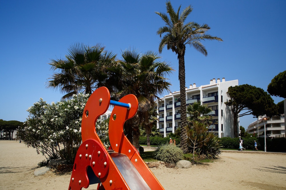 Pins Platja Apartments 68/76