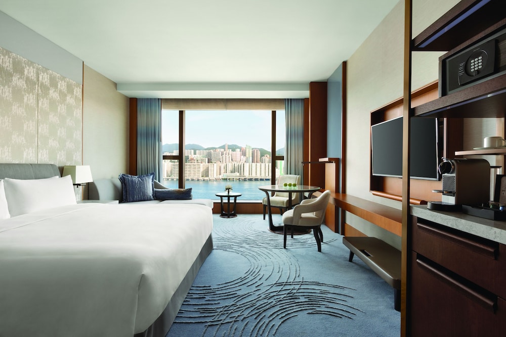 DELUXE, KING BED, SEA VIEW