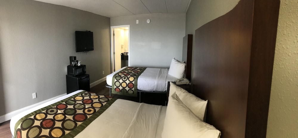 STANDARD, 2 DOUBLE BEDS, OCEAN VIEW