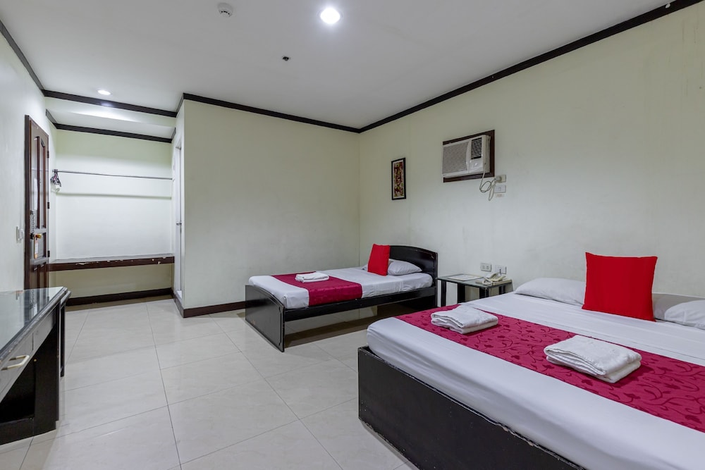 Check Inn Hotel - Bacolod 3/19