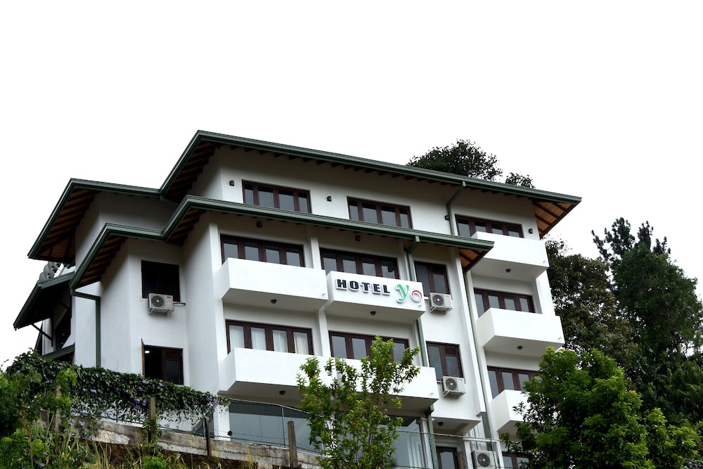 Yo Hotel 2/75