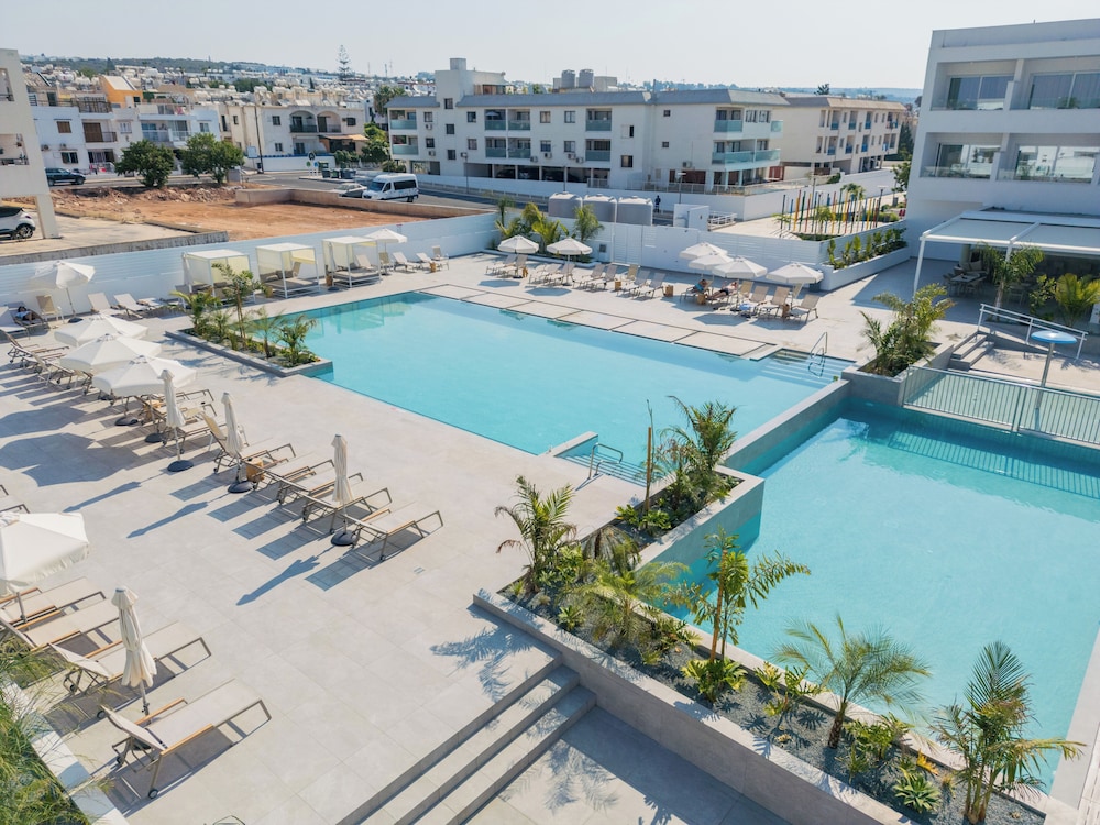 Abacus Suites 72/82