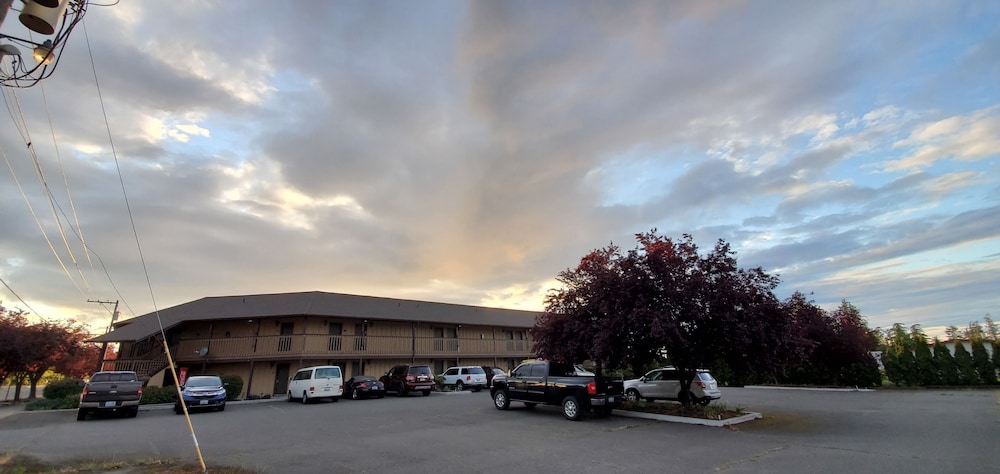 Olympic View Inn 37/49