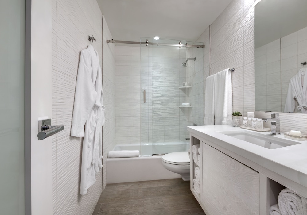 GUEST ROOM, PREMIER, 2 QUEEN BEDS
