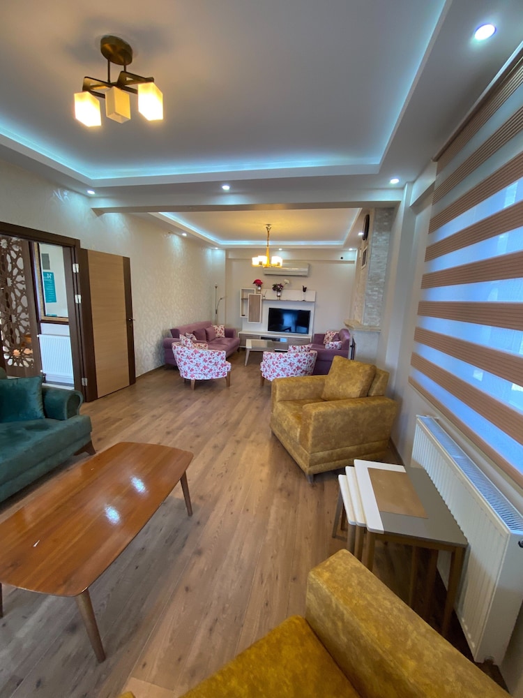 Al Nawras Resort 44/66