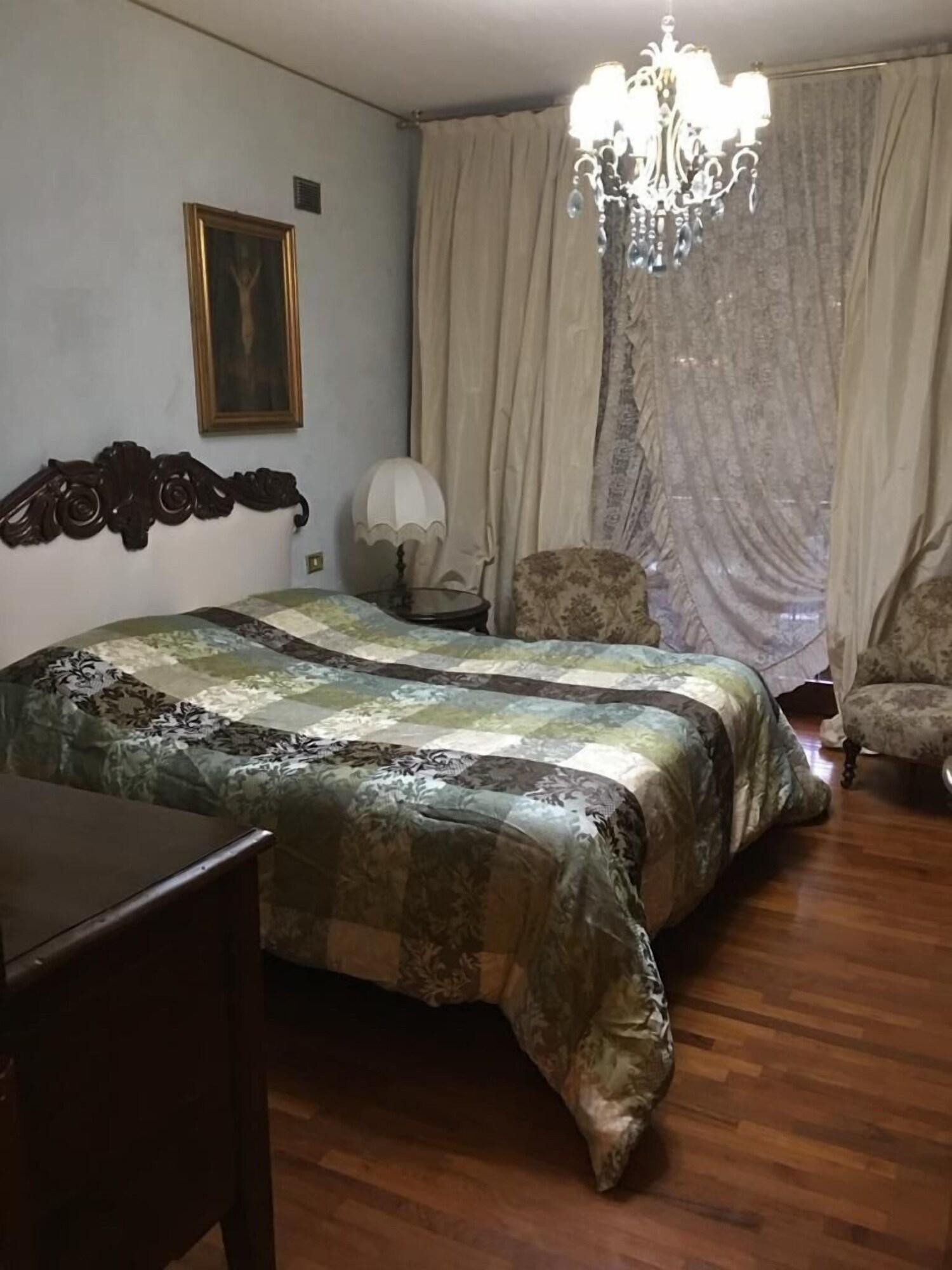 Room, Double or Twin Bed, Shared Bathroom