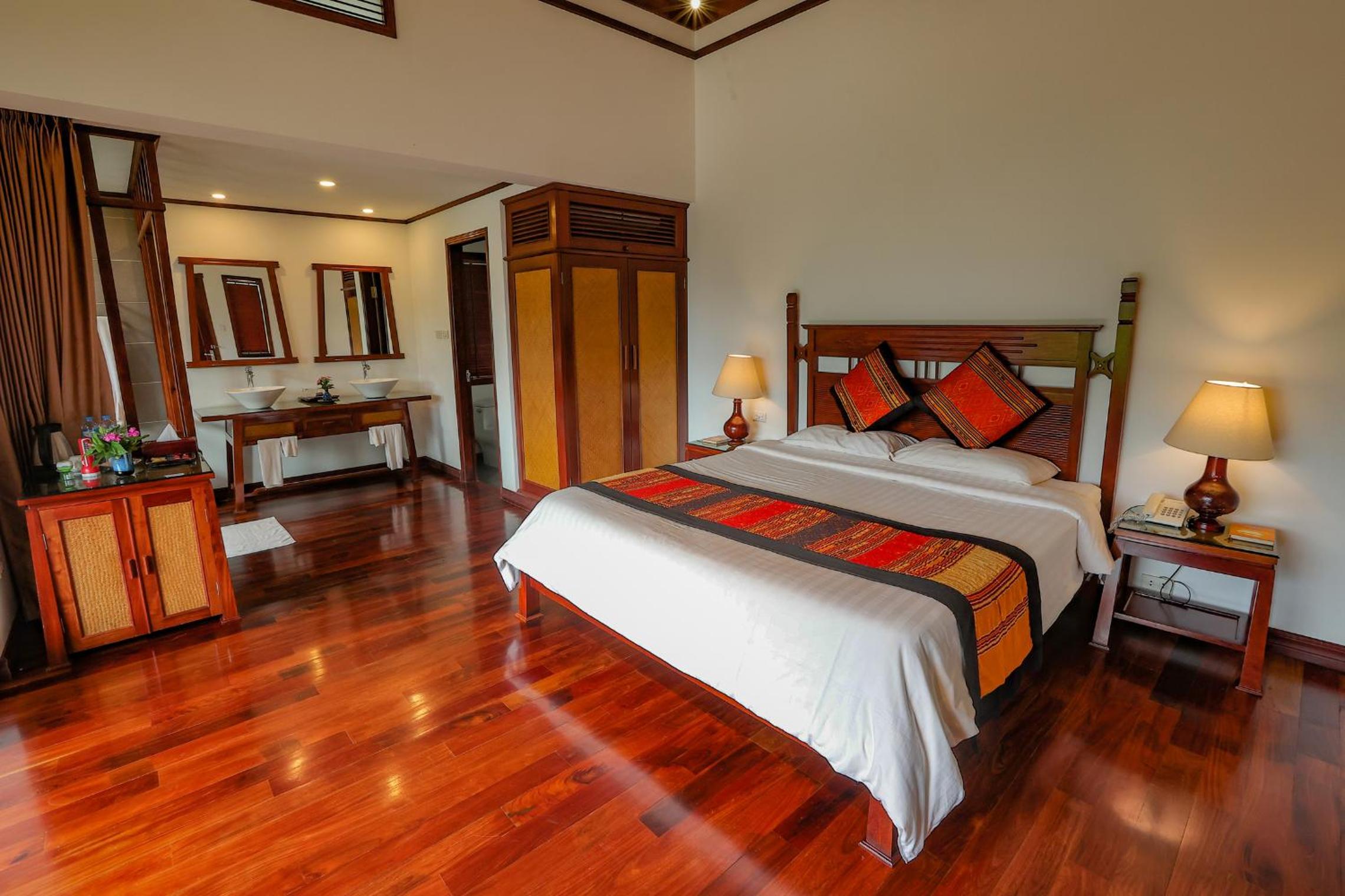 Signature, Villa, Queen Bed