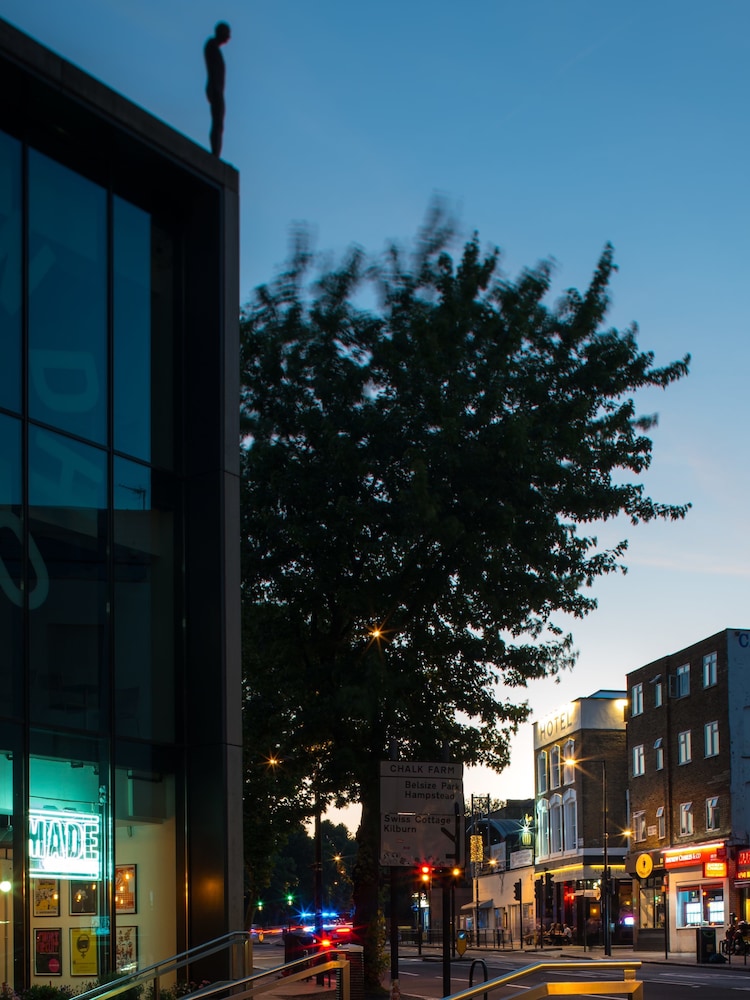 Camden Enterprise Hotel 5/50