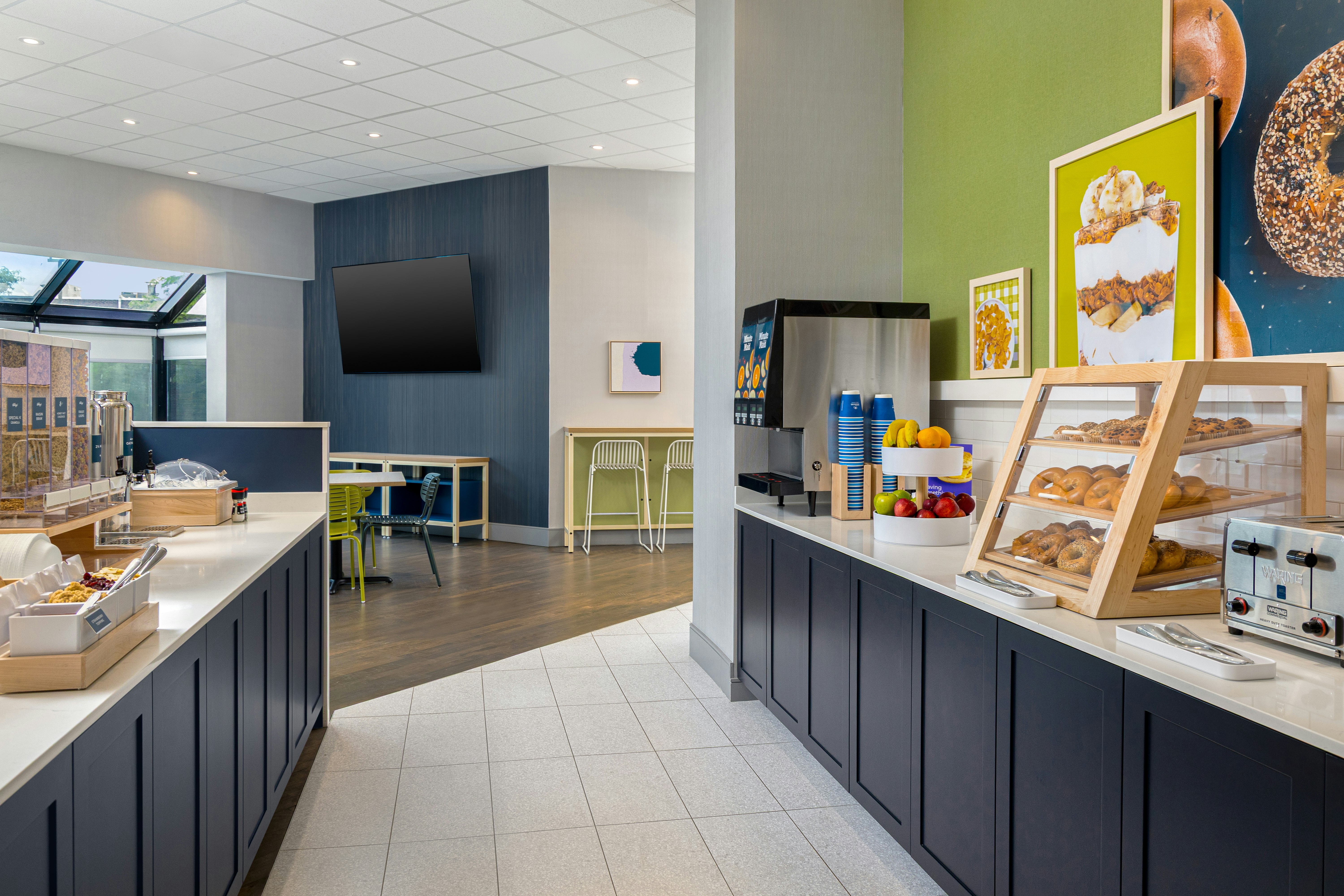 Spark by Hilton Montreal Brossard 15/24