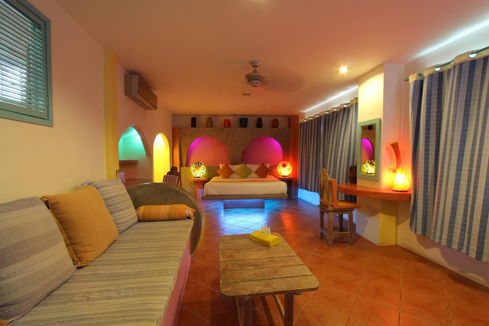 Pandora Lifestyle Hotel 20/32