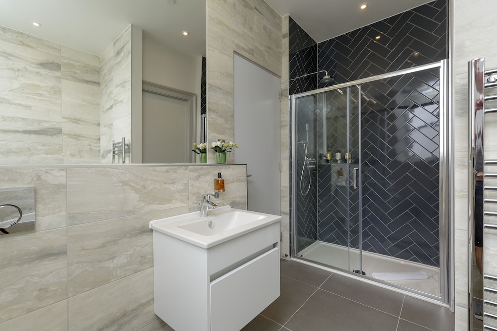 Destiny Scotland - Princes St Residence 50/50