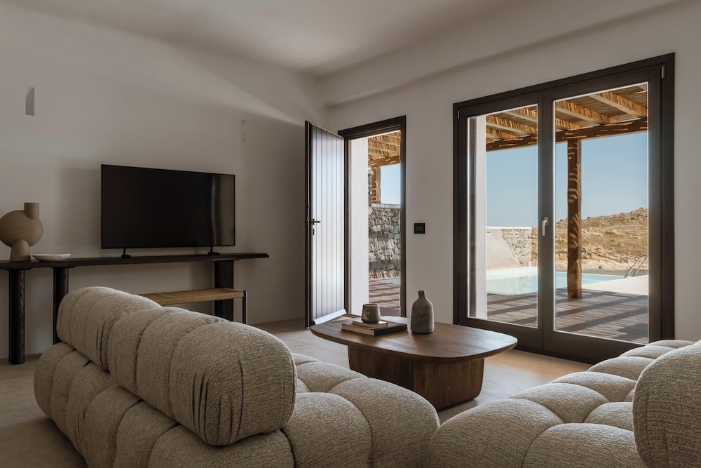 Casa del Mar Mykonos Seaside Resort 55/78