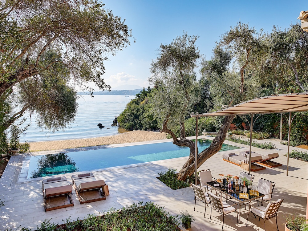 Corfu Imperial, A Resort to Live 65/74