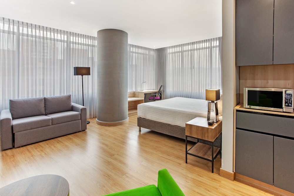 La Quinta by Wyndham Medellin 37/64