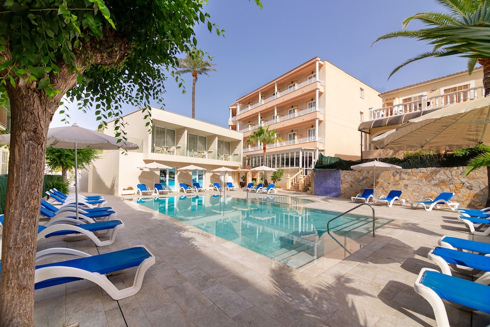 Venecia Hotel 62/64