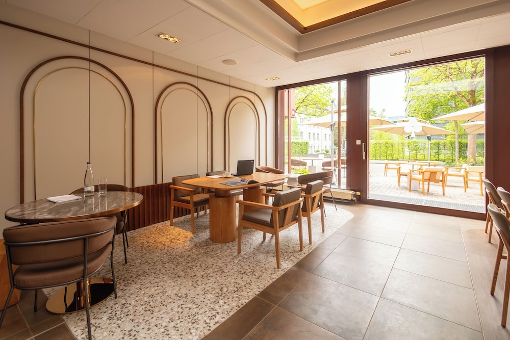 Ramada by Wyndham Baden du Parc 52/74