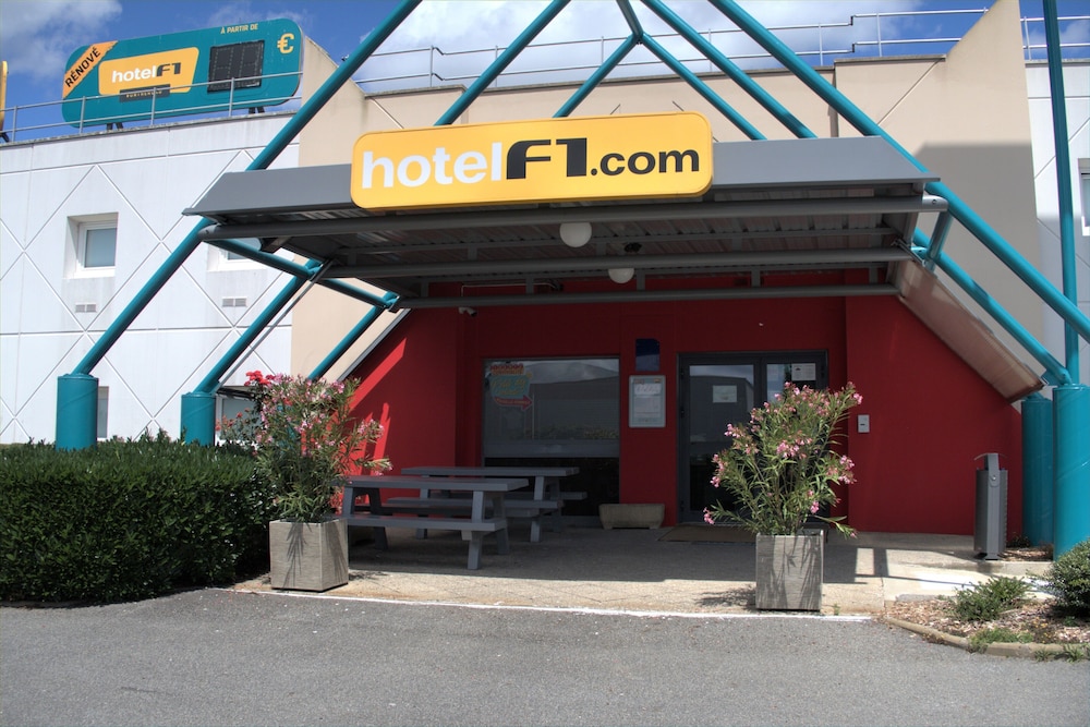 Hotelf1 Vannes 1/50
