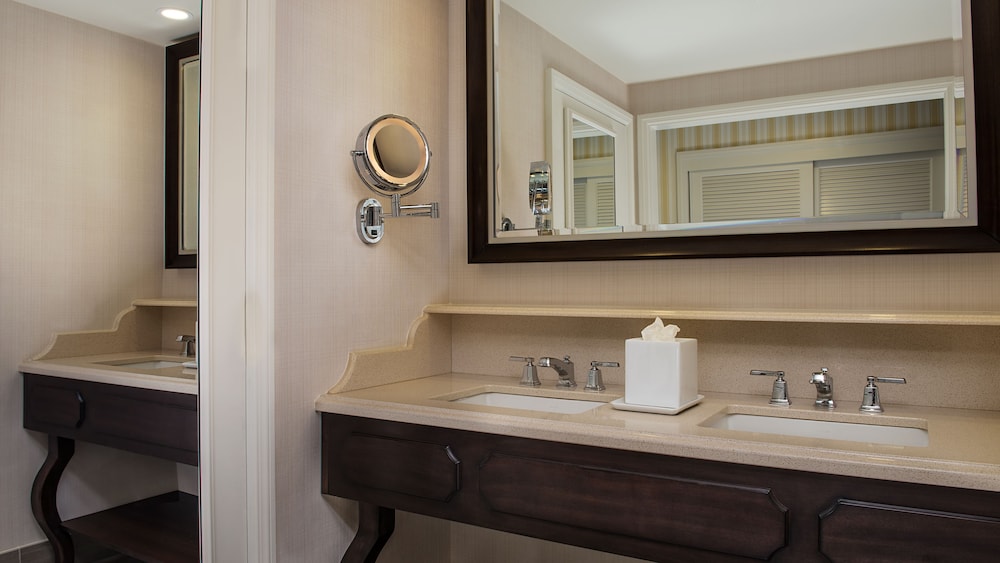 Disneys Boardwalk Inn 50/50