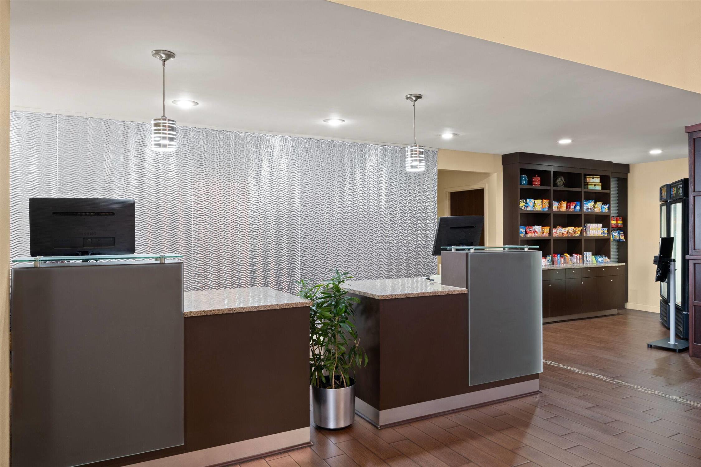 La Quinta Inn and Suites by Wyndham Florence 14/47