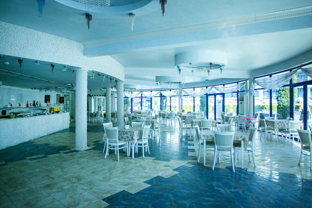 Chaika Beach Resort 39/50